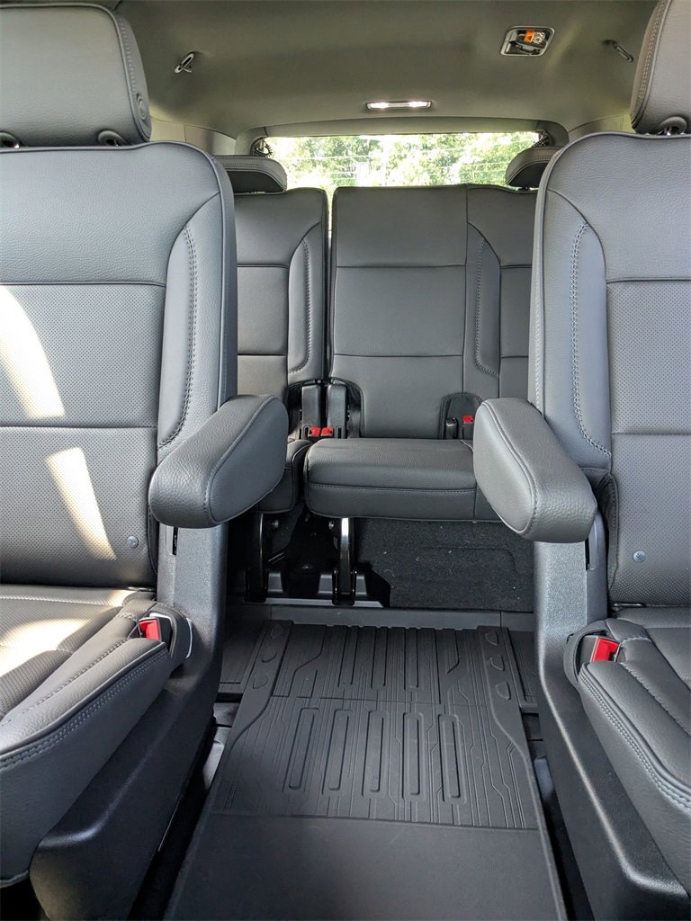 New 2025 GMC Yukon XL Denali w/ Sun & Power Step Package image 11
