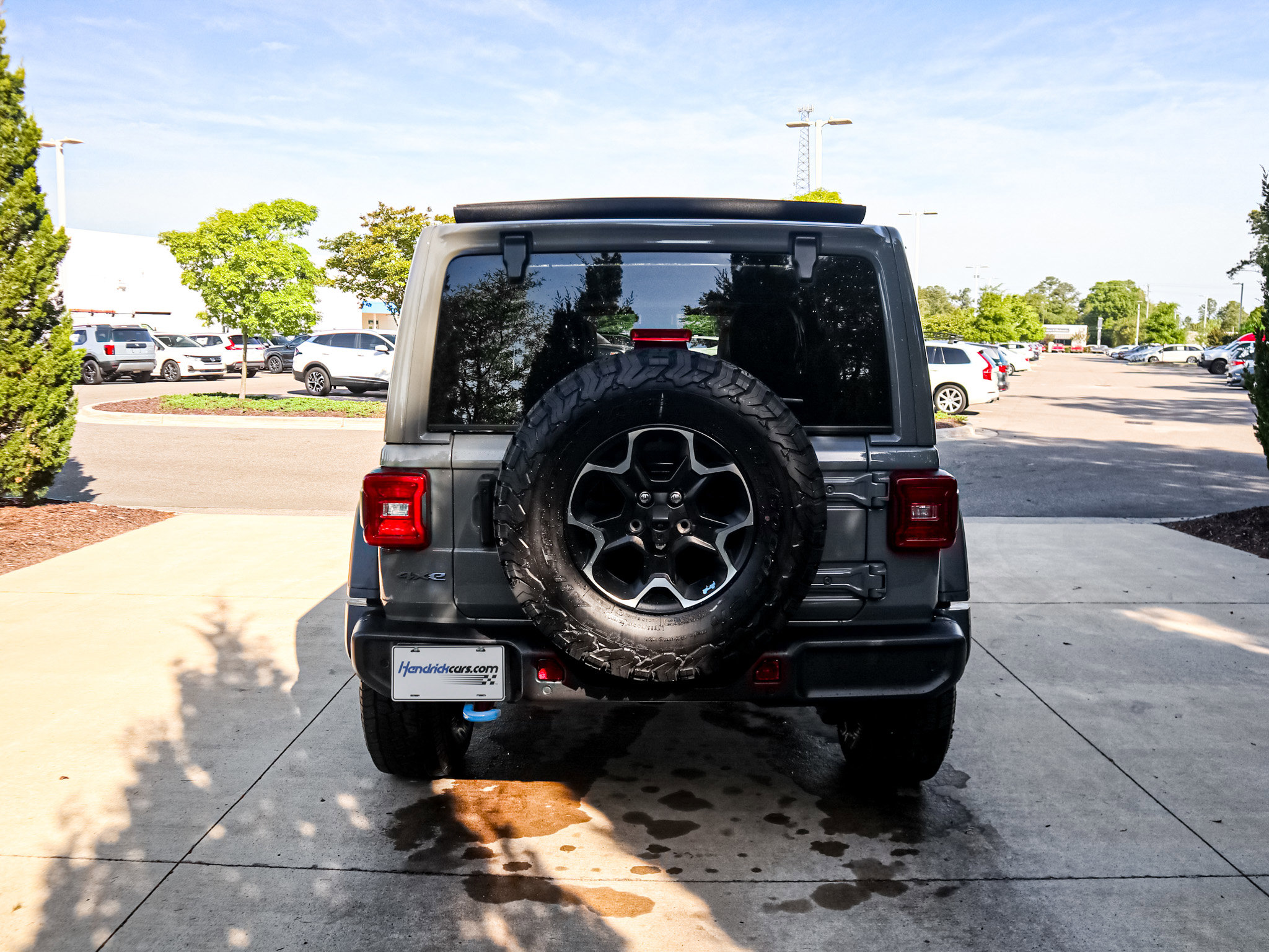 Used 2023 Jeep Wrangler Unlimited Rubicon 4xe w/ Safety Group AWD/4WD image 9