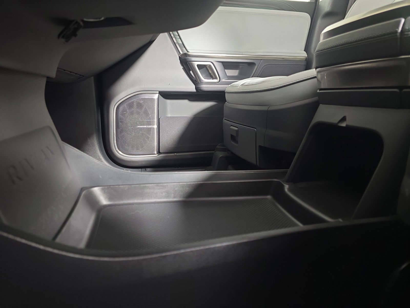 Used 2023 Rivian R1T Launch Edition image 31