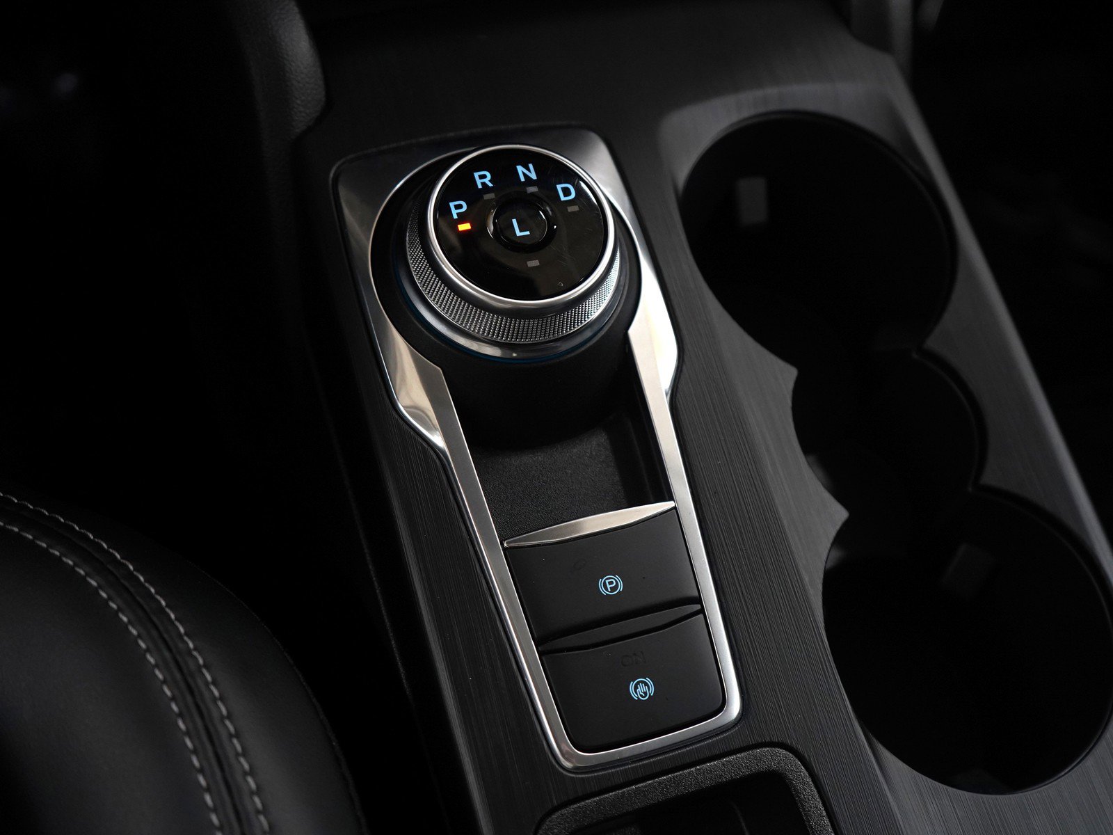 Used 2025 Ford Escape Platinum image 23