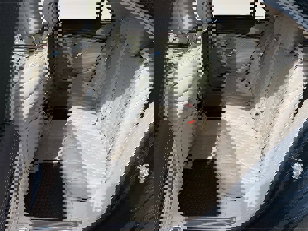 Used 2016 Mercedes-Benz S 550 Sedan image 12