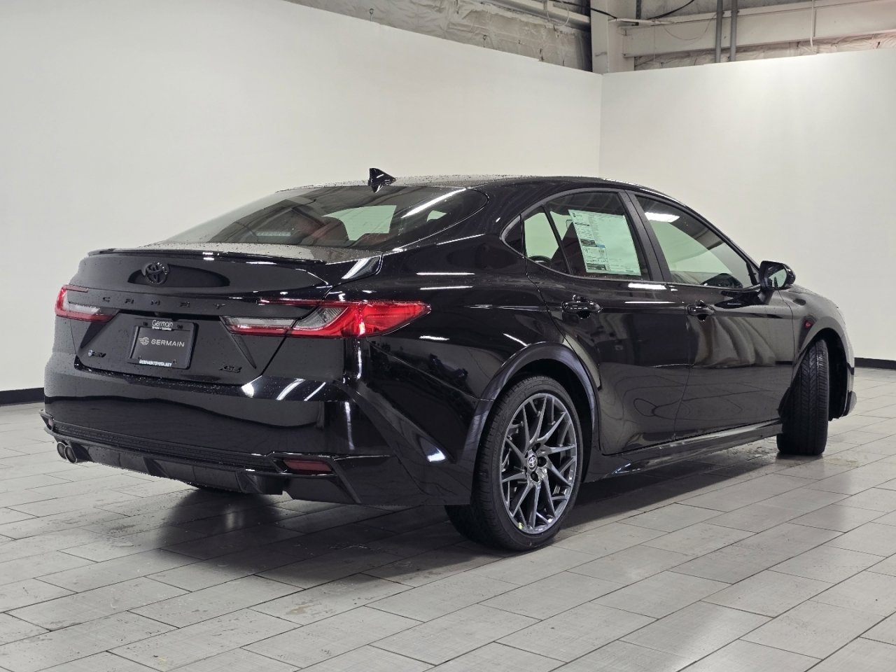 New 2026 Toyota Camry Hybrid FWD image 17