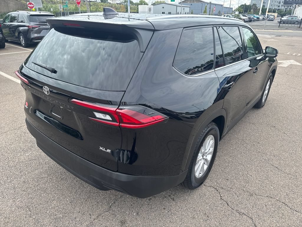 Used 2026 Toyota Grand Highlander AWD image 9