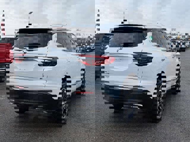 Used 2021 Buick Enclave Essence w/ Sport Touring Edition image 5