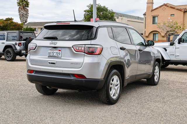 Used 2017 Jeep Compass Sport w/ Tech Group FWD image 4