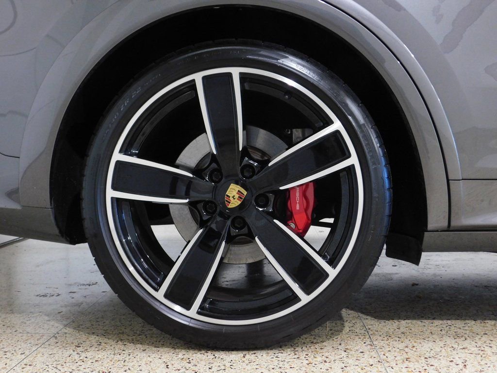 Used 2021 Porsche Cayenne GTS image 99