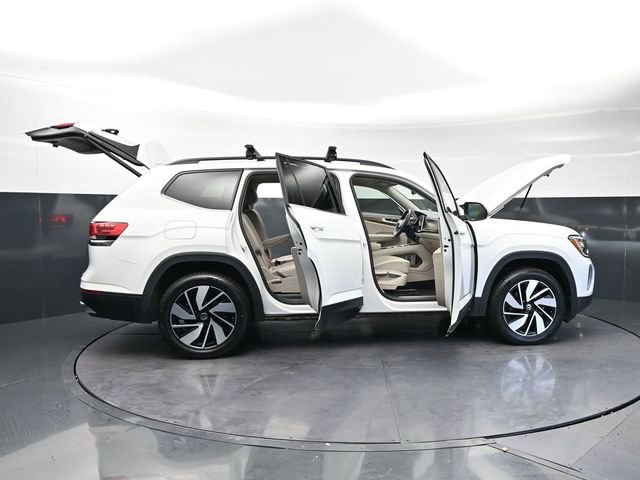 Used 2024 Volkswagen Atlas SE FWD image 40