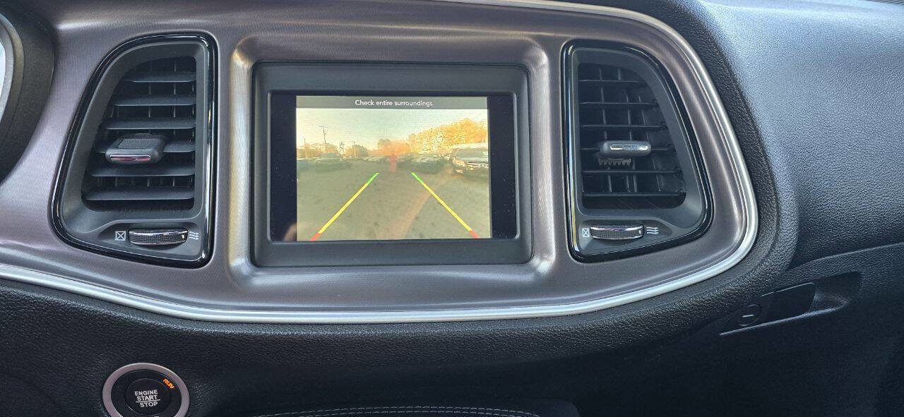 Used 2021 Dodge Challenger SXT image 19