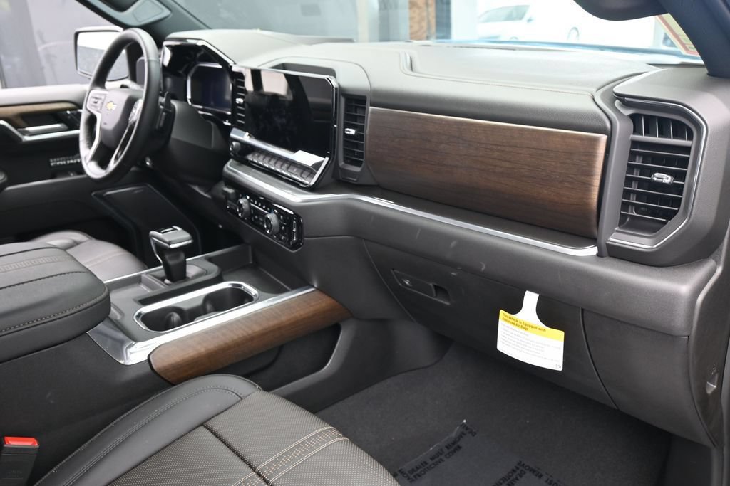 Used 2026 Chevrolet Silverado 1500 High Country RWD image 52