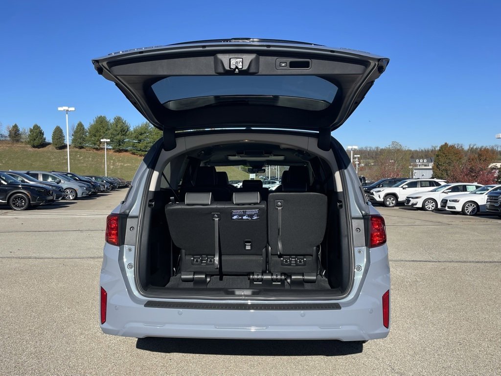 New 2026 Honda Odyssey Touring image 17