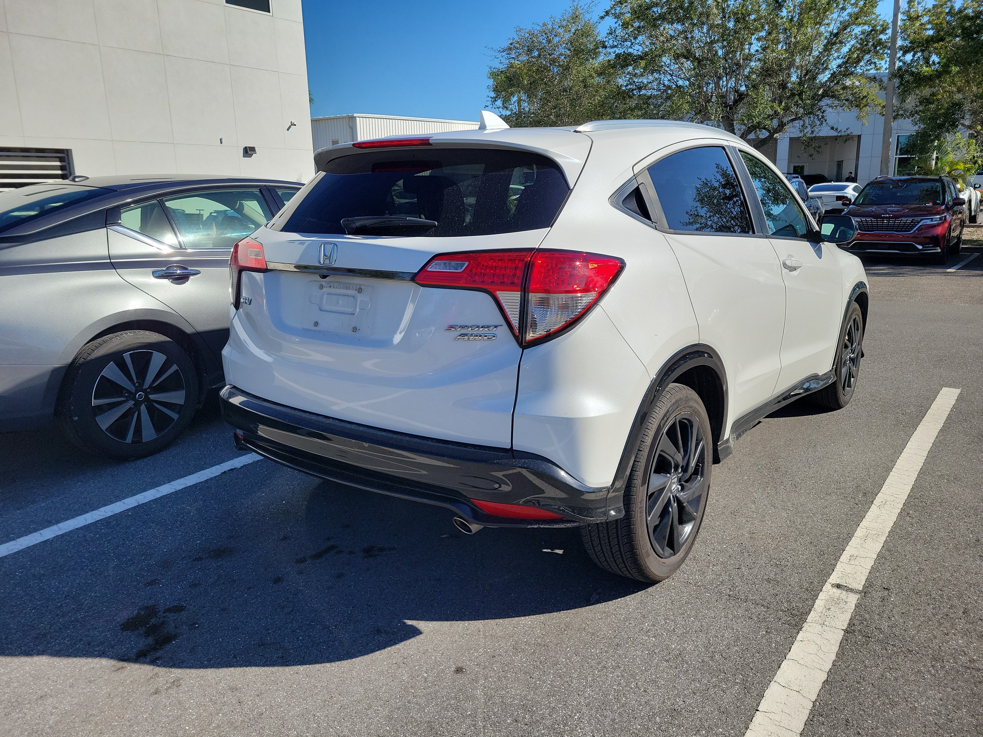 Used 2022 Honda HR-V Sport image 11