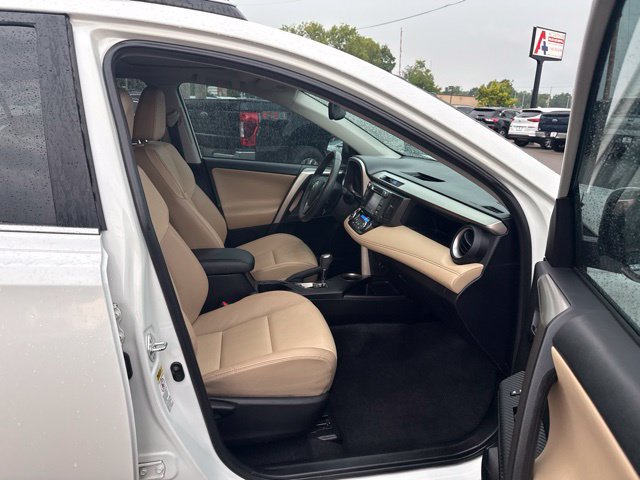 Used 2015 Toyota RAV4 Limited w/ Technology Package FWD image 15