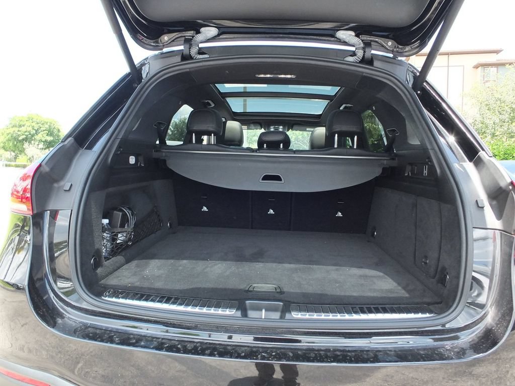 Used 2023 Mercedes-Benz GLE 53 AMG 4MATIC w/ Exterior Lighting Package image 23
