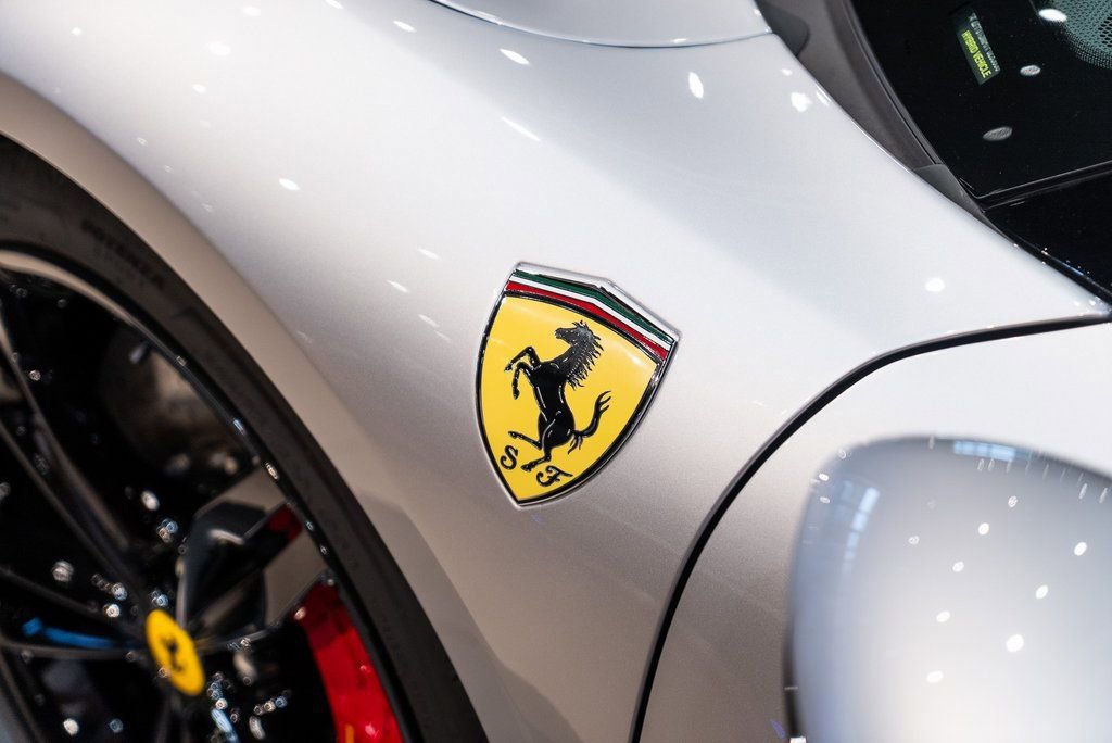 Used 2023 Ferrari 296 GTS image 18