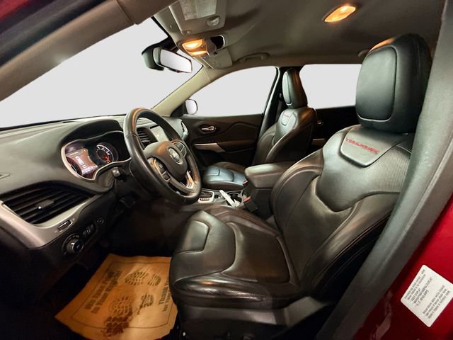 Used 2017 Jeep Cherokee Trailhawk image 22