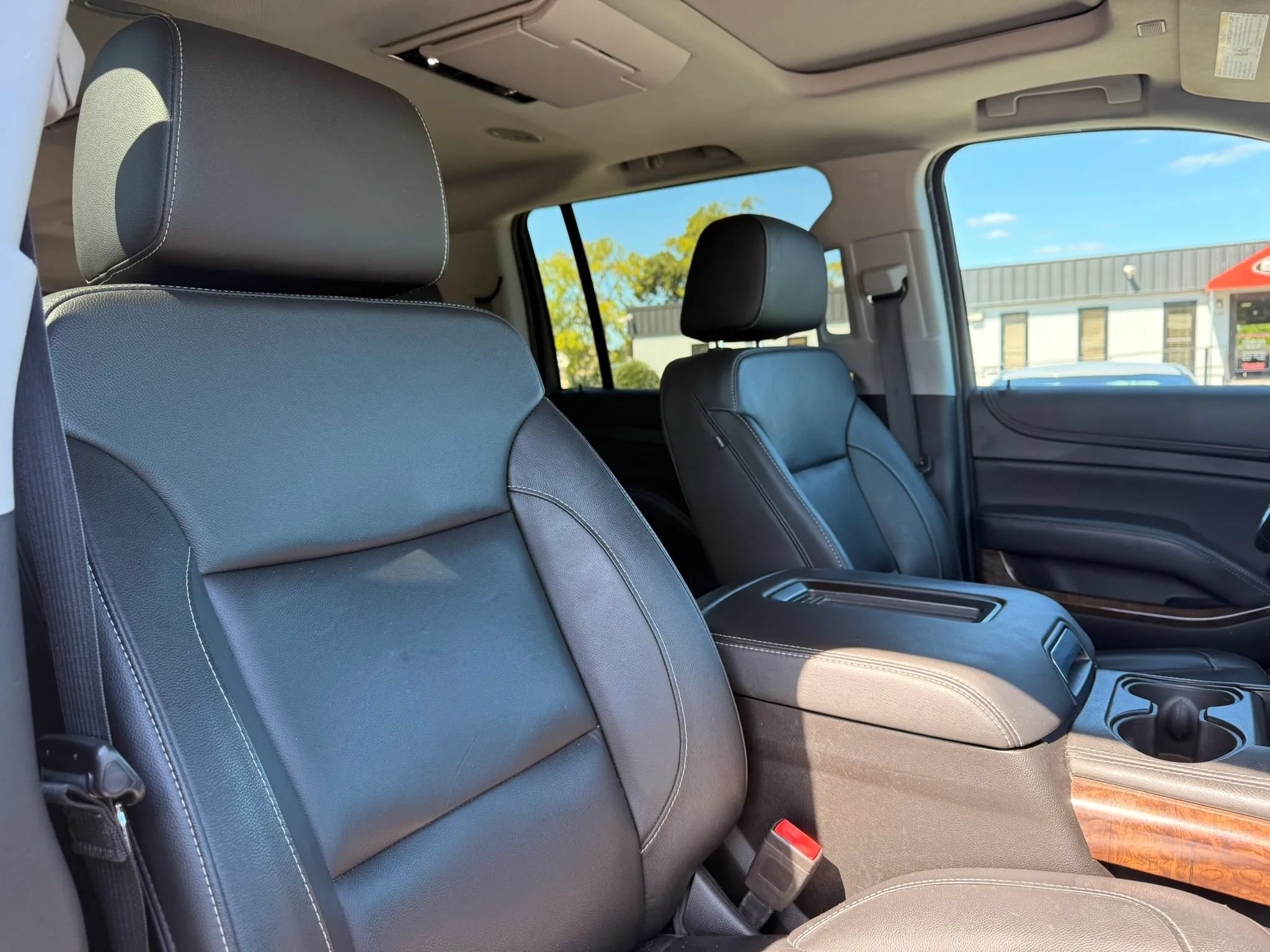 Used 2020 Chevrolet Suburban LT AWD/4WD image 38