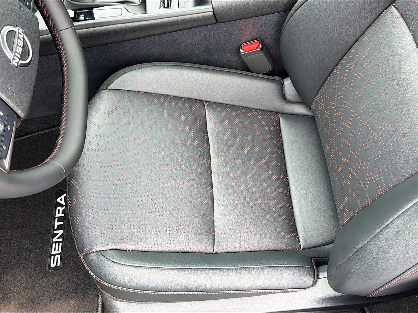 New 2026 Nissan Sentra SR w/ SR Premium Package FWD image 19