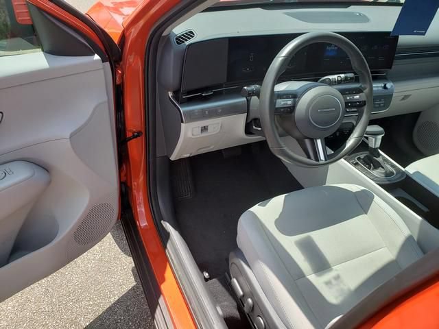 Certified 2024 Hyundai Kona SEL AWD/4WD image 10