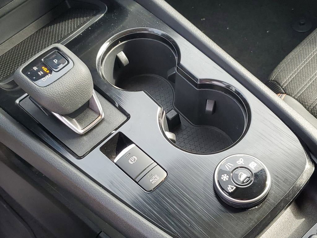 Used 2025 Nissan Rogue SV image 22