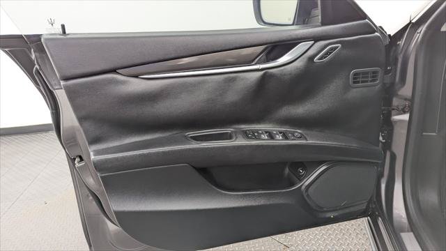 Used 2015 Maserati Ghibli RWD image 12