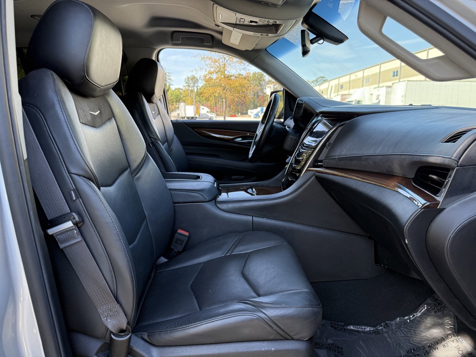 Used 2016 Cadillac Escalade 2WD image 34