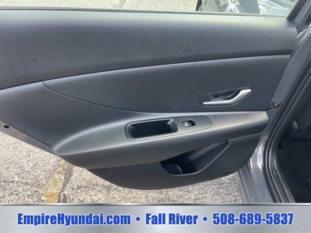 Used 2023 Hyundai Elantra SEL FWD image 14