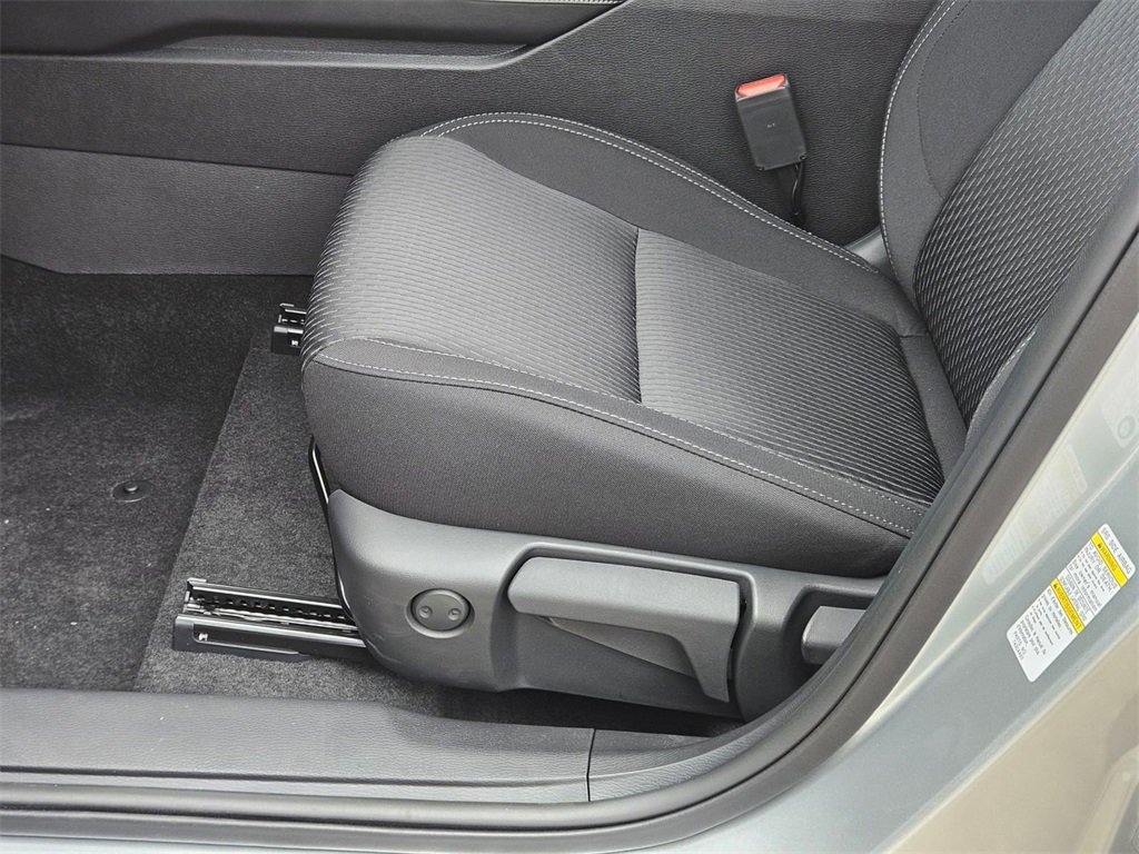 New 2025 Mitsubishi Outlander ES image 13