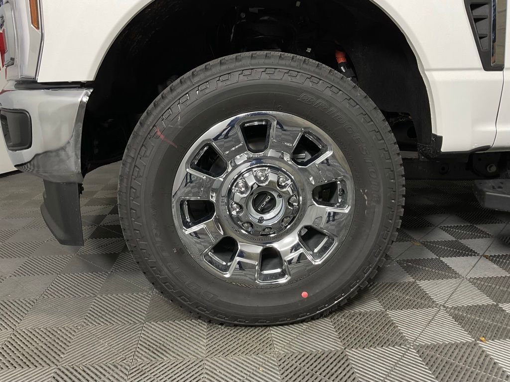New 2026 Ford F250 Lariat w/ Chrome Package image 11