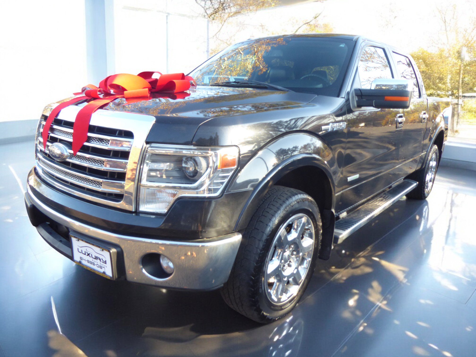 Used 2013 Ford F150 Lariat w/ Luxury Equipment Group image 6