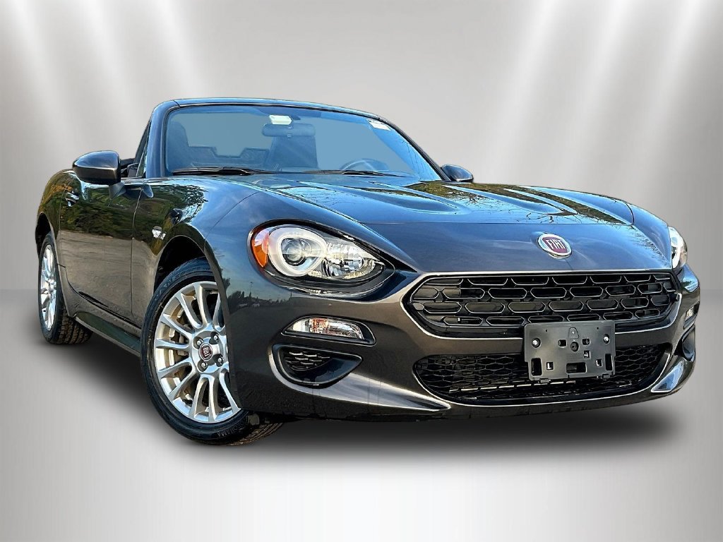 Used 2017 FIAT 124 Spider Classica RWD image 3