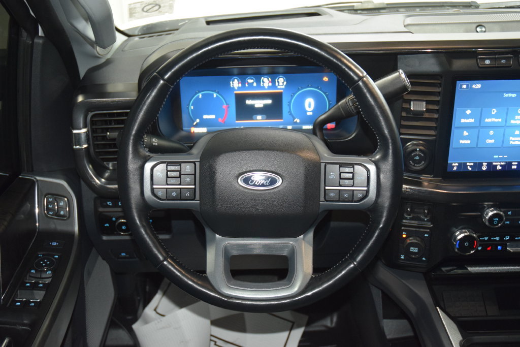 Used 2024 Ford F350 Lariat w/ Lariat Ultimate Package AWD/4WD image 35