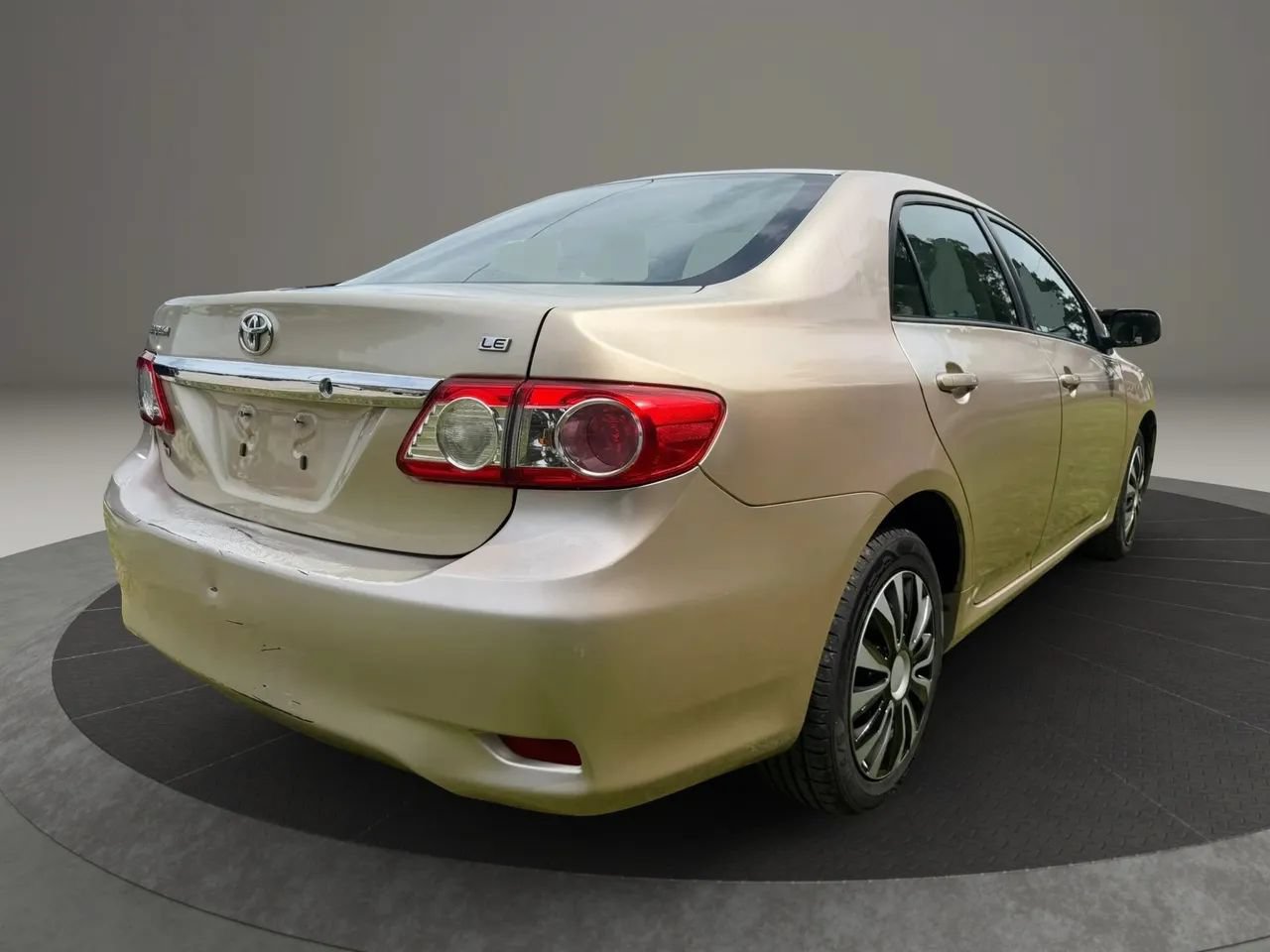 Used 2012 Toyota Corolla LE FWD image 5