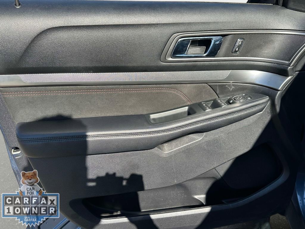 Used 2018 Ford Explorer XLT w/ Equipment Group 202A image 16