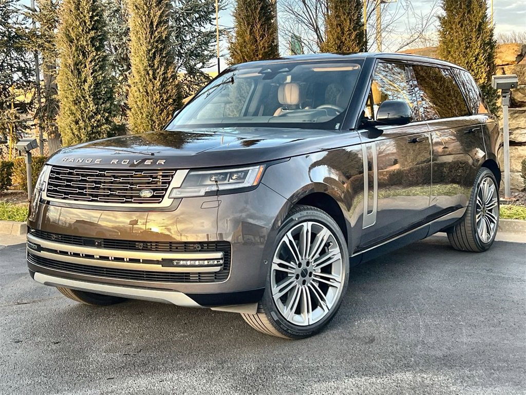 New 2026 Land Rover Range Rover Long Wheelbase SE