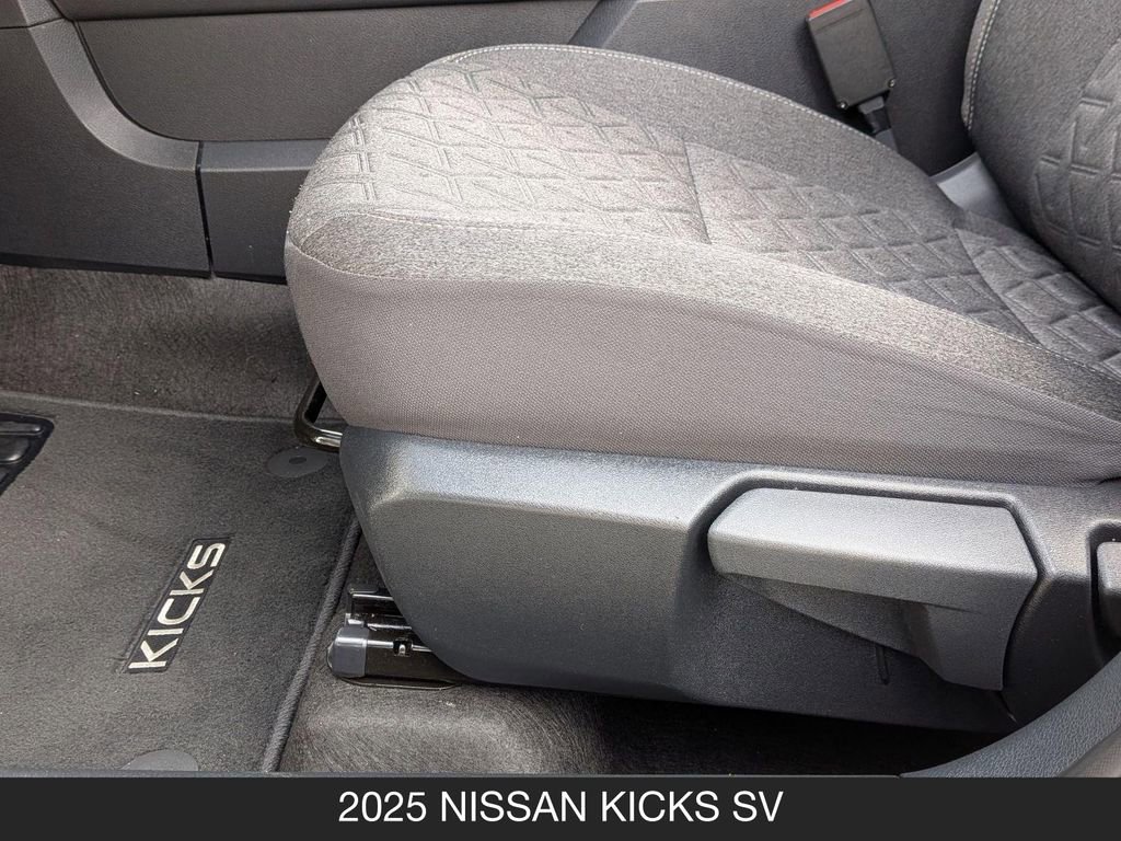 Used 2025 Nissan Kicks SV FWD image 15