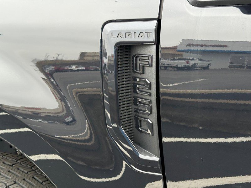 Used 2021 Ford F250 Lariat image 8