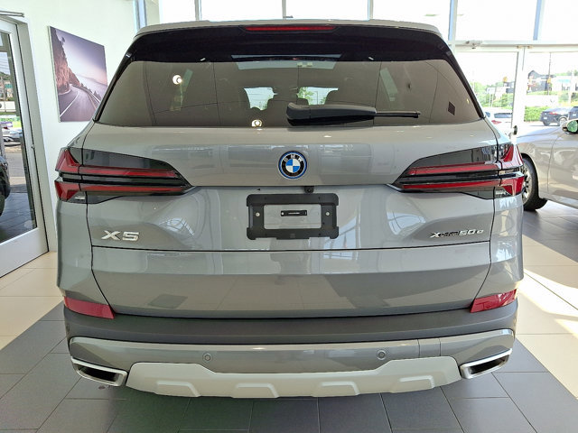 Certified 2025 BMW X5 xDrive50e image 5