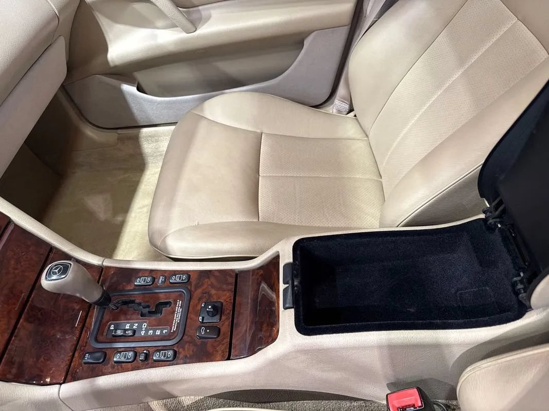 Used 1999 Mercedes-Benz E 320 Sedan image 99