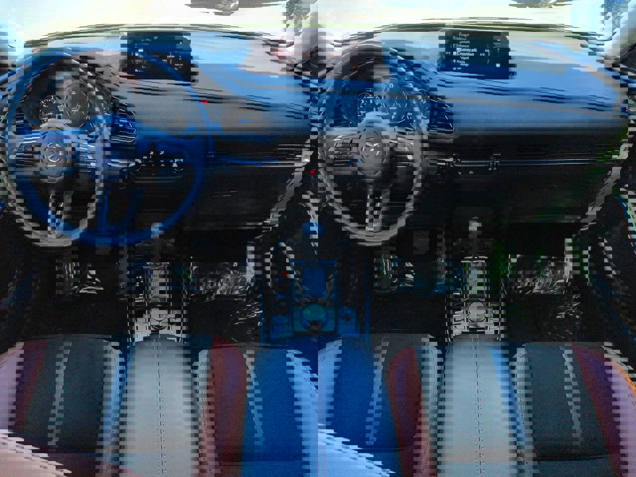 Used 2025 MAZDA CX-30 Carbon image 15