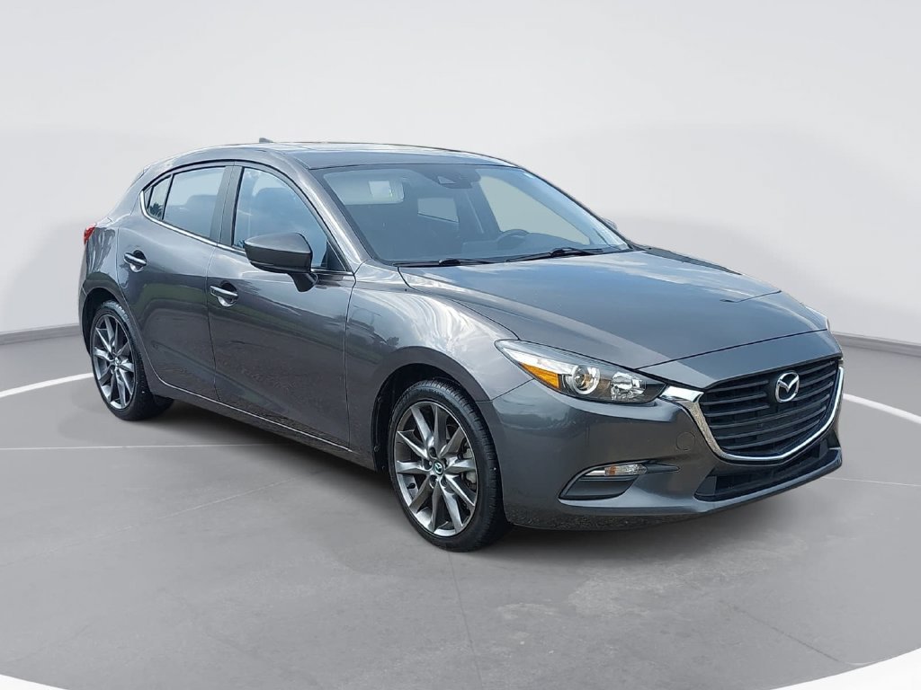 Used 2018 MAZDA MAZDA3 Touring FWD image 3