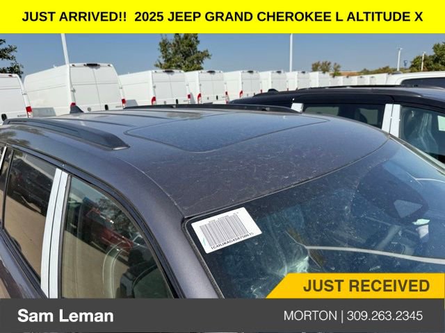 New 2025 Jeep Grand Cherokee L Altitude image 7