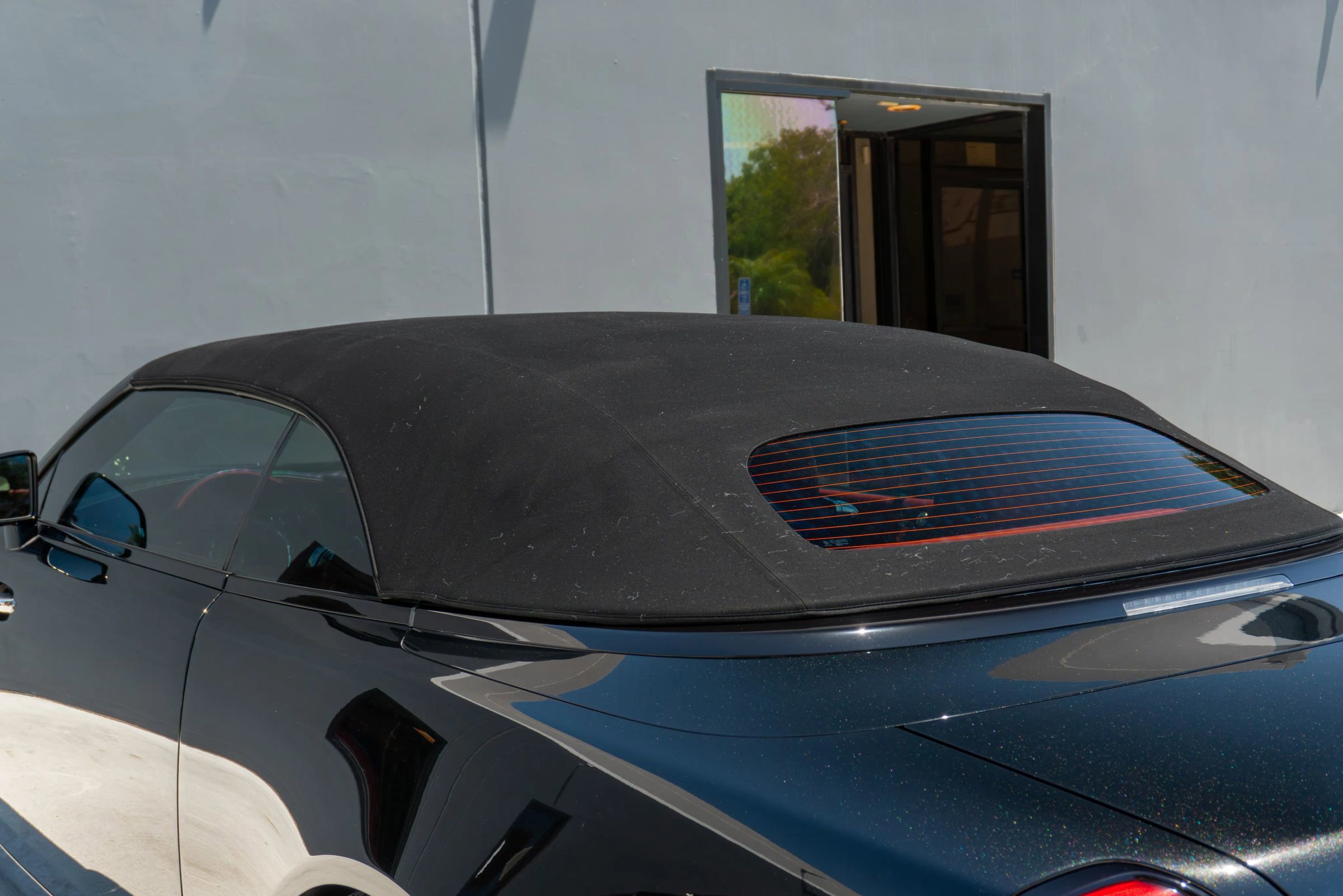 Used 2019 Rolls-Royce Dawn RWD image 54