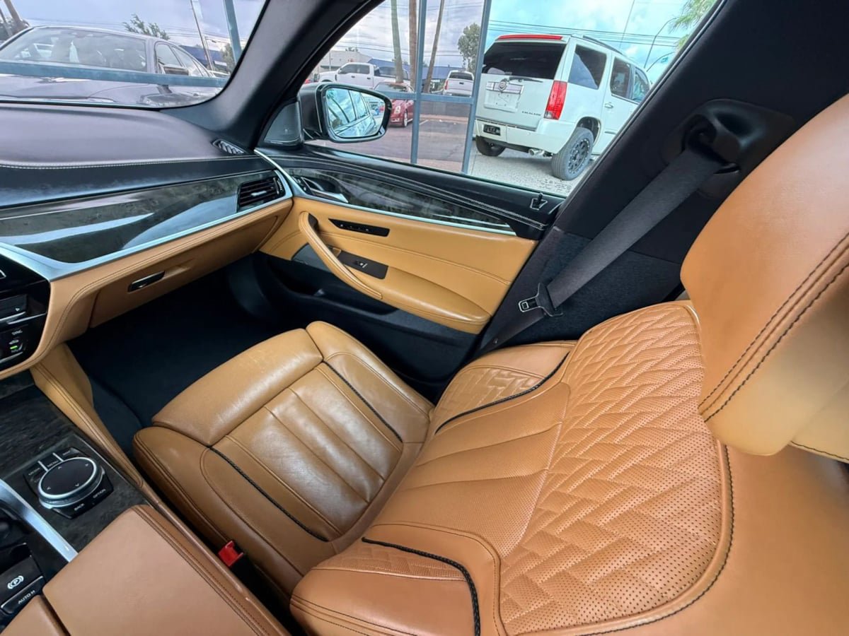 Used 2020 BMW M550i xDrive w/ Executive Package AWD/4WD image 47