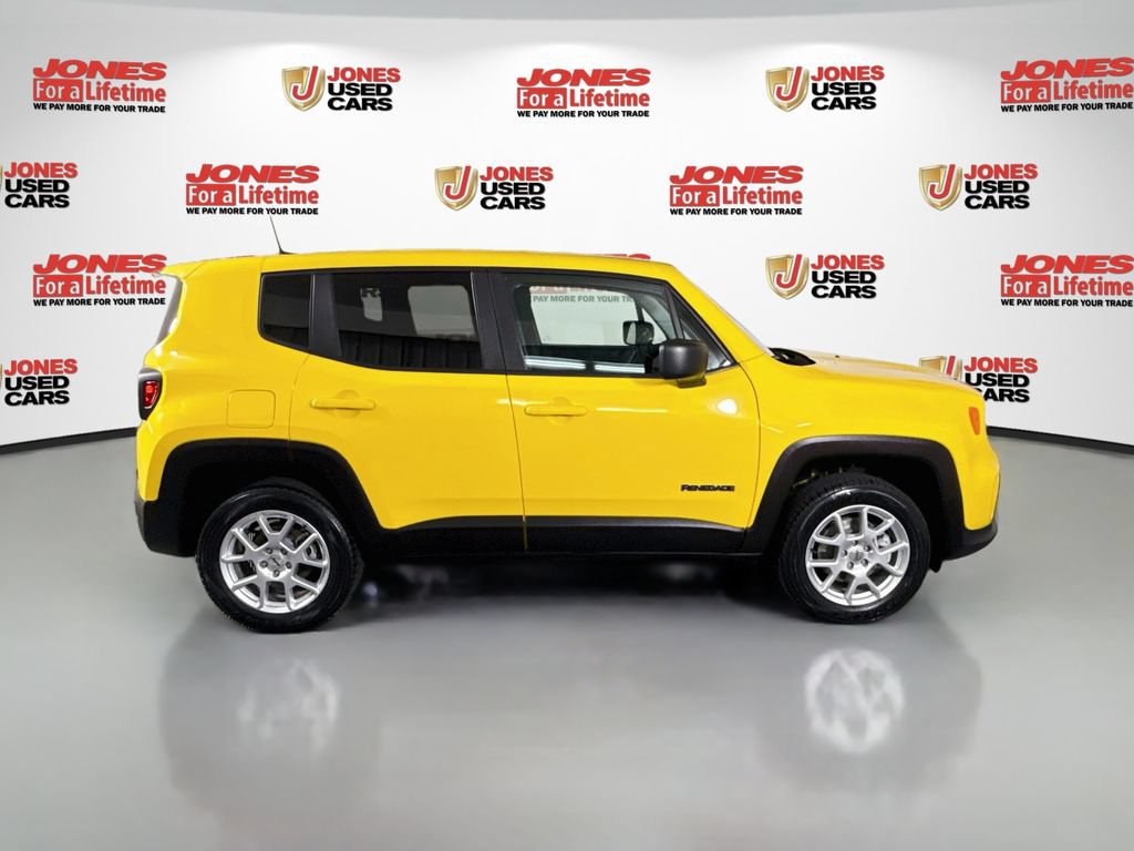 Used 2023 Jeep Renegade Latitude AWD/4WD image 17