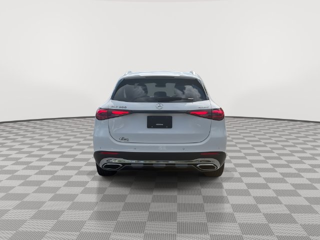 Used 2024 Mercedes-Benz GLC 300 4MATIC image 10