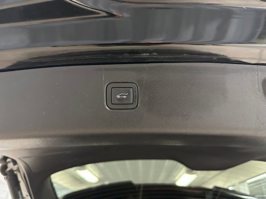 Certified 2023 Chevrolet Blazer RS w/ Enhanced Convenience Package image 24