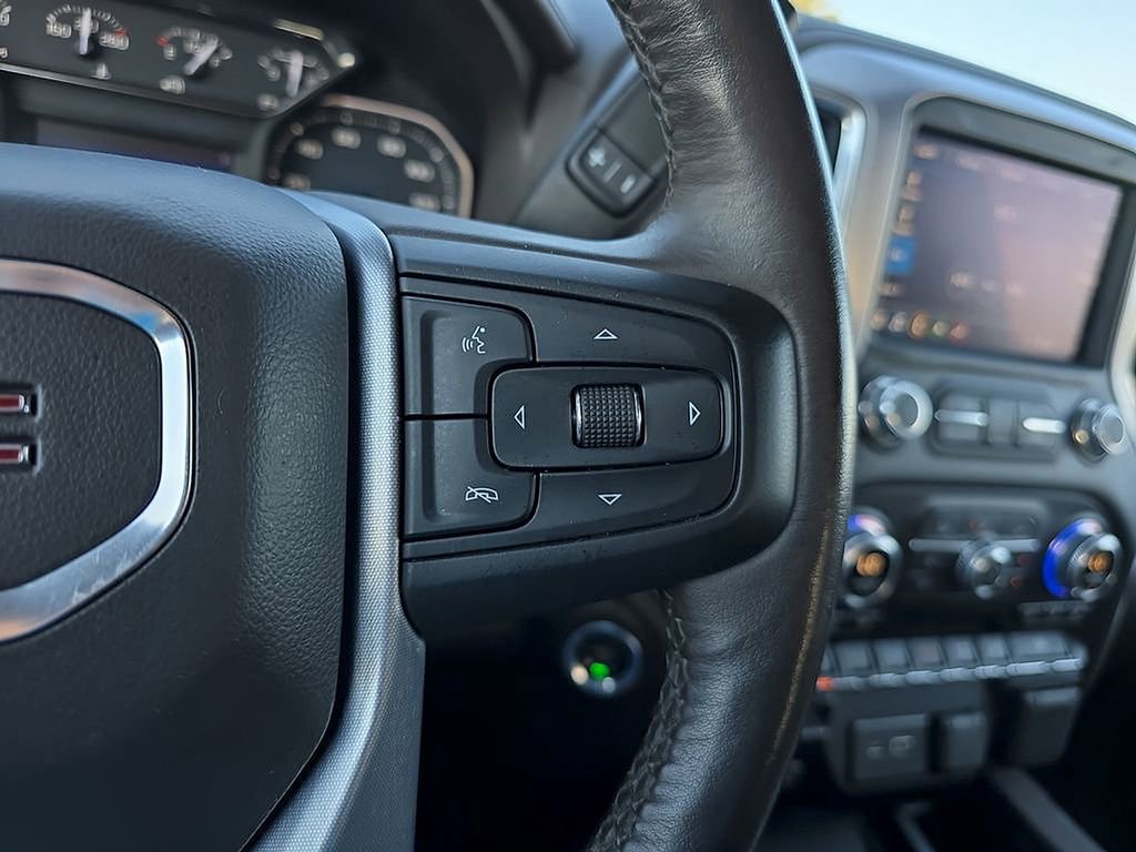 Used 2020 GMC Sierra 1500 SLT RWD image 16