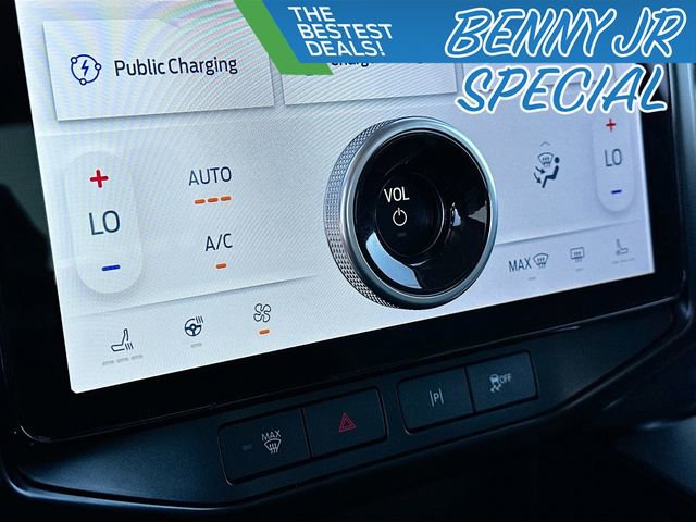 Used 2025 Ford F150 Lightning Flash image 16