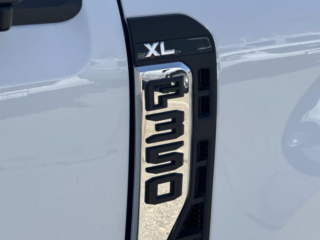 New 2025 Ford F350 XL w/ XL Chrome Package image 27
