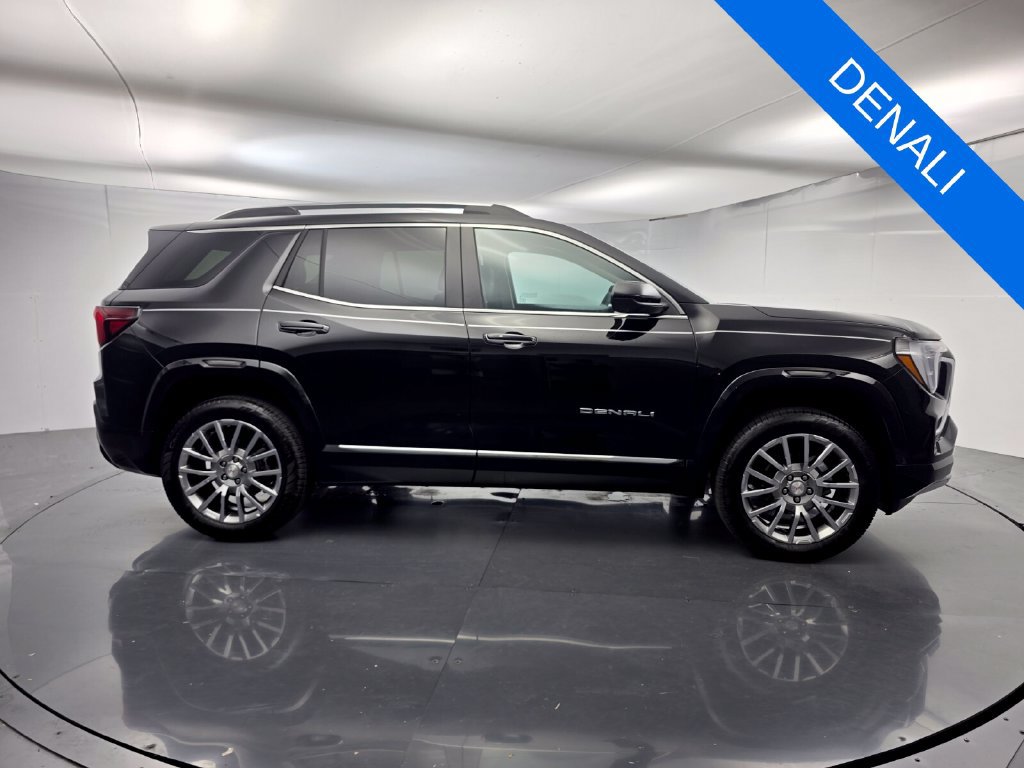 Used 2026 GMC Terrain Denali AWD/4WD image 3
